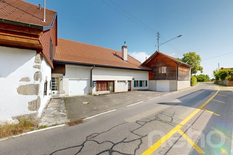 Maison de caractère avec 3 logements, jardin et vue ? fort potentiel (11)