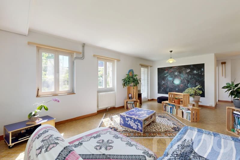 Maison de caractère avec 3 logements, jardin et vue ? fort potentiel (5)