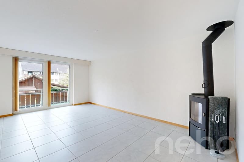 Gepflegtes 2-Familienhaus mit 835 m² Baulandparzelle (4)