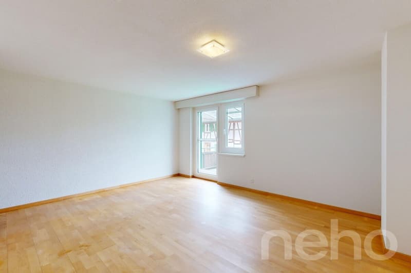 Gepflegtes 2-Familienhaus mit 835 m² Baulandparzelle (7)
