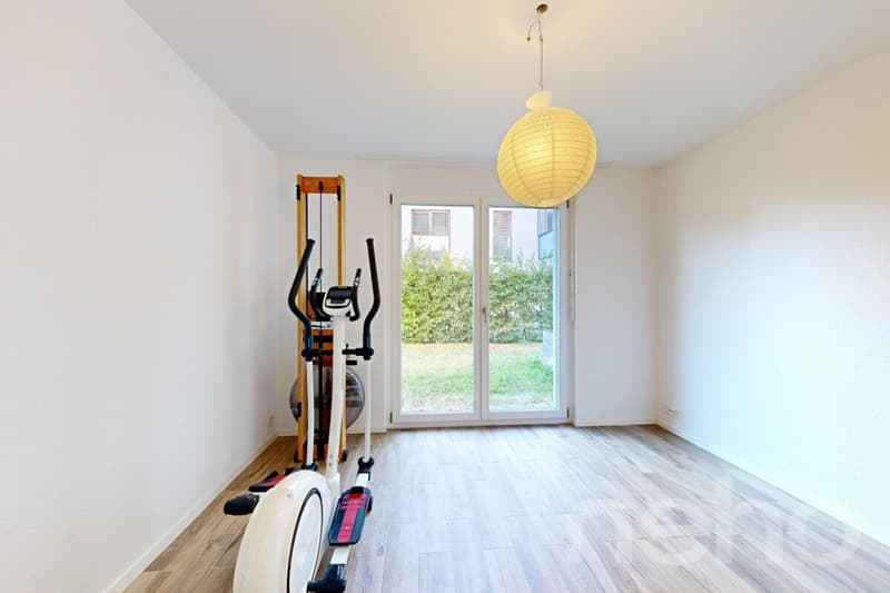 Moderne 4.5-Zimmer-Gartenwohnung mit grosszügiger Terrasse (7)