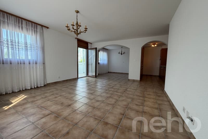 Exclusif: Lumineux appartement traversant de 3 chambres (2)