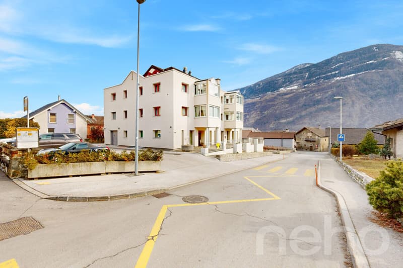 Exclusif: Lumineux appartement traversant de 3 chambres (1)