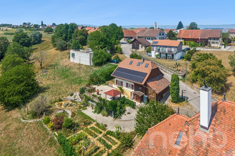 Maison rénovée avec jardin, étang et vue dégagée à 5 min d?Avenches (1)