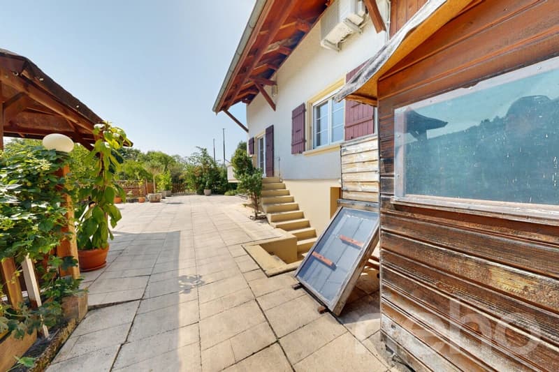 Maison rénovée avec jardin, étang et vue dégagée à 5 min d?Avenches (7)
