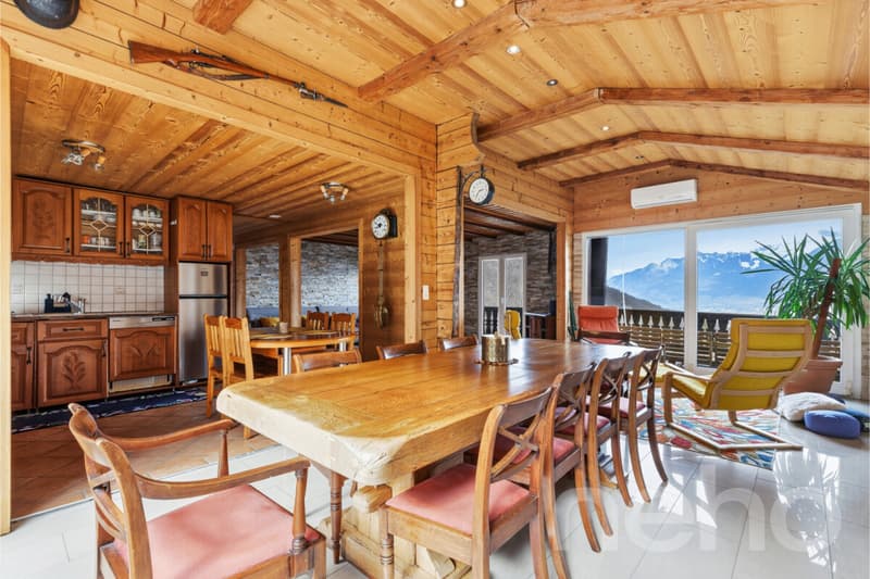 Chalet 8.5 + studio indépendant et vue dégagé dans un quartier calme (4)