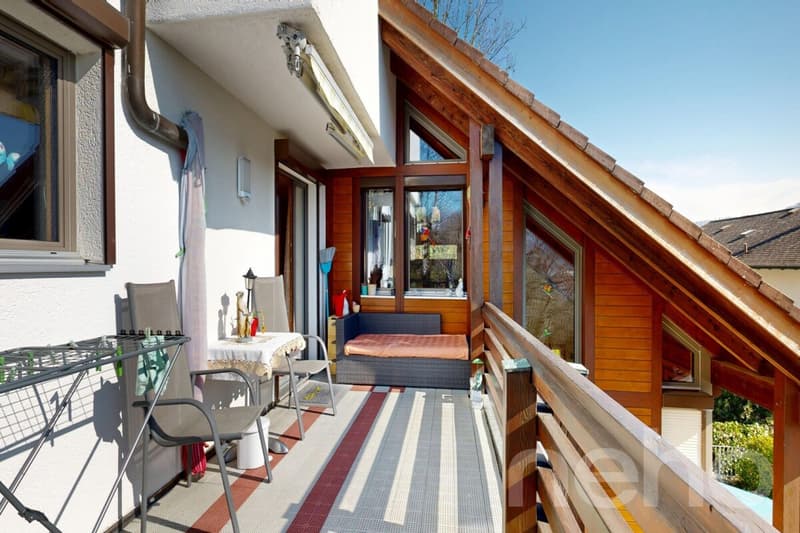 Charmantes 6 Zimmer Einfamilienhaus mit Pool, Sauna und Weitsicht (12)
