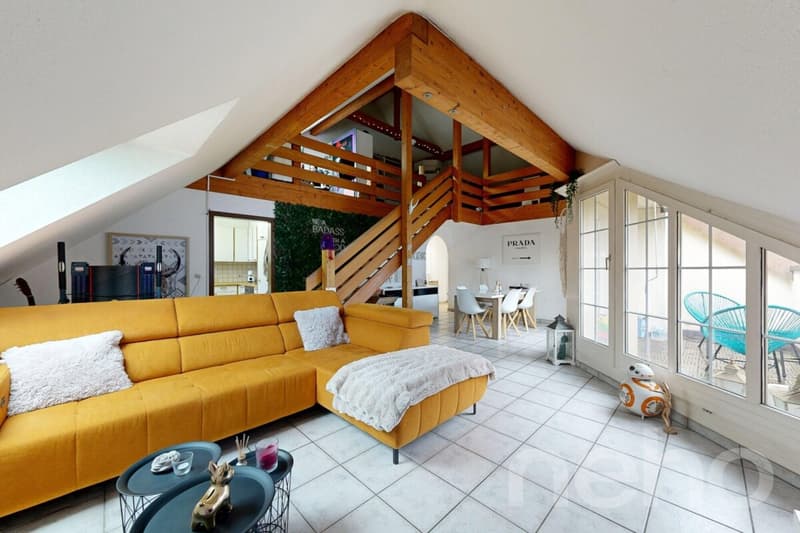 Charmante 3.5-Zimmerwohnung mit offener Galerie und Cheminée (1)