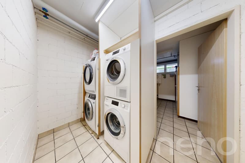 Lichtdurchflutete 3.5-Zimmer-Dachgeschosswohnung in Affoltern am Albis (10)