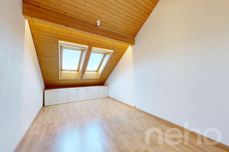 Lichtdurchflutete 3.5-Zimmer-Dachgeschosswohnung in Affoltern am Albis (8)