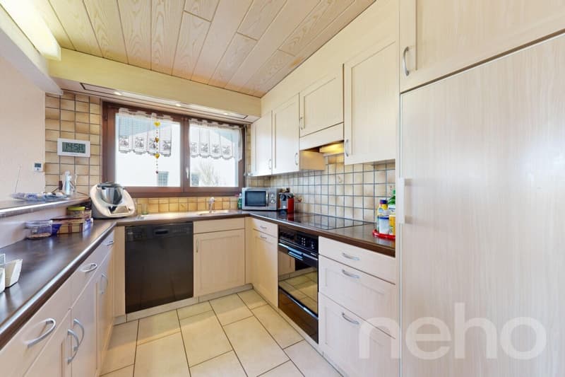 Freistehendes 6.5-Zimmer-Einfamilienhaus mit unverbaubarer Aussicht (9)