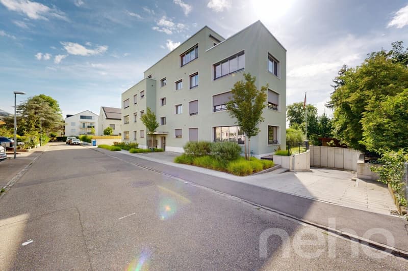 Moderne 3.5-Zimmer-Wohnung mit Balkon und hochwertigem Ausbau (2)