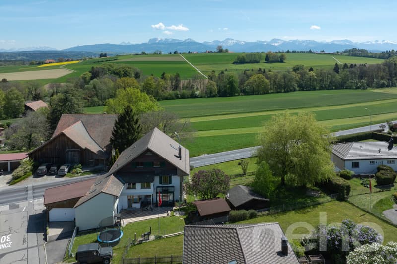 Duplex au charme authentique avec jardin privatif à 20min de Lausanne (2)