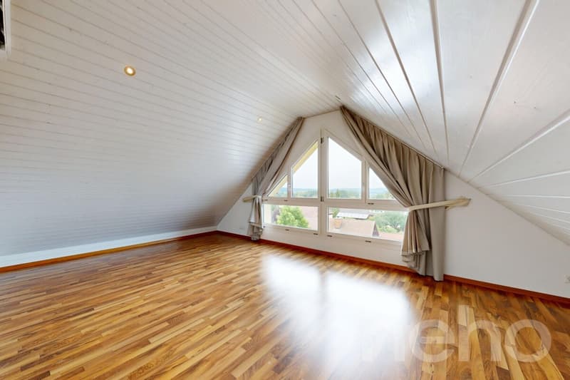 Wohnen auf zwei Ebenen - Stilvolle 4.5 Zimmer-Maisonettewohnung (7)