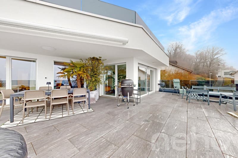 Moderne Terrassenwohnung mit beeindruckender Weitsicht (2)