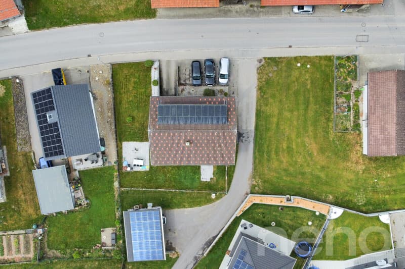 Mehrfamilienhaus im grünen Plasselb (5)