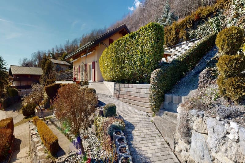 Villa individuelle - vue imprenable et studio indépendant à Daillon (11)