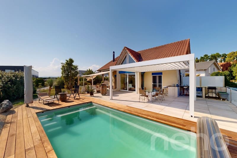 Élégante maison familiale avec piscine et jardin (2)