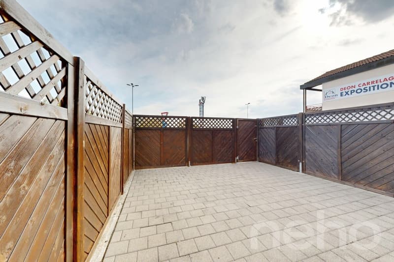 Immeuble mixte avec locaux commerciaux et appartement 3.5 pièces (10)