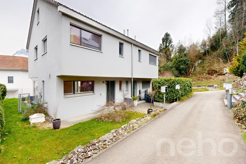 Grosszügiges Doppeleinfamilienhaus an familienfreundlicher Lage (12)