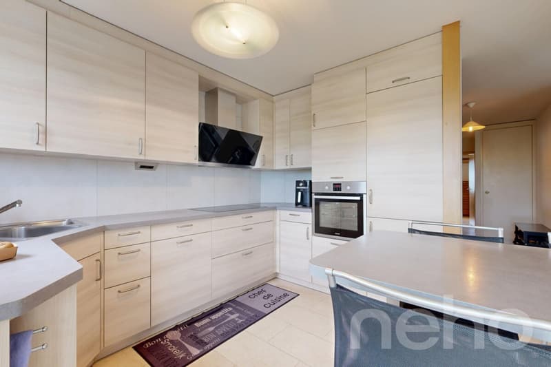 Appartement 5.5 pces lumineux avec vue lac et calme à Neuchâtel (3)