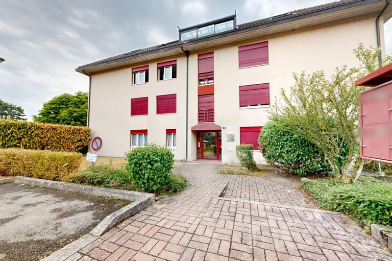 Appartement 5.5 pces lumineux avec vue lac et calme à Neuchâtel (1)