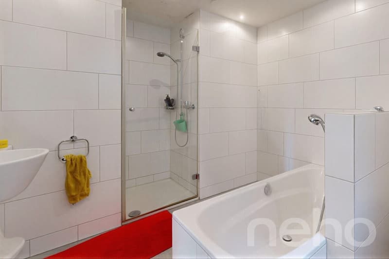 Moderne 5.5-Z-Wohnung mit Wintergarten an bester Lage in Pfäffikon SZ (11)