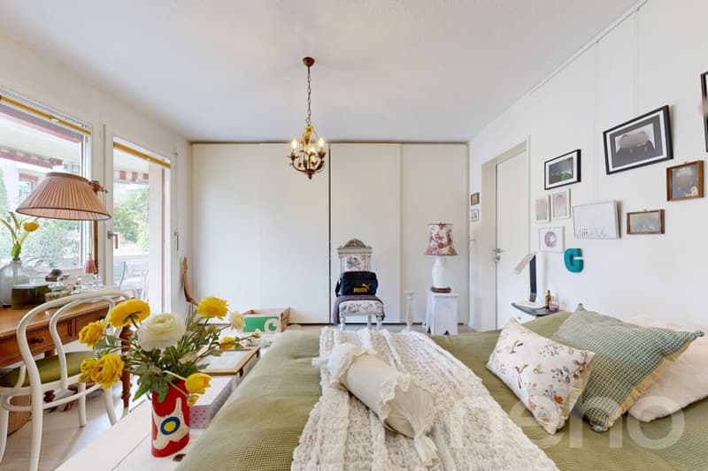 Helle 4.5-Zimmer-Wohnung mit 105 m², Cheminée, 2 Balkonen & Garage (10)