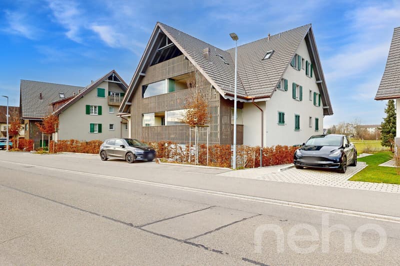 Neuwertige 2.5-Zimmer-Wohnung mit Blick ins Grüne (8)