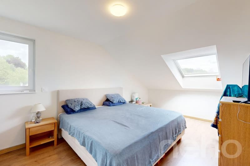 Attique contemporain traversant avec grand balcon et vue dégagée (7)