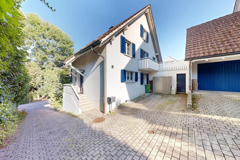 Doppeleinfamilienhaus mit Garten in Sackgasse (2)