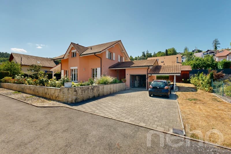 Maison familiale avec potentiel de studio ou bureau (12)