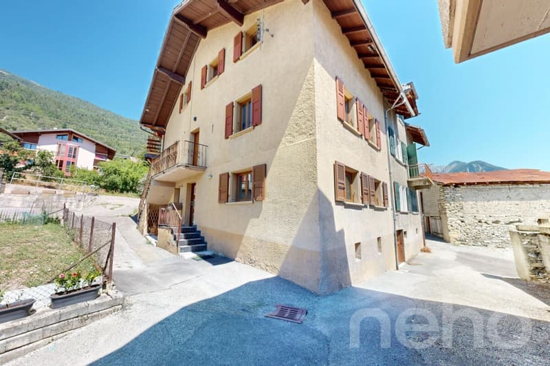 Appartement 2.5 pièces à Erde ? Calme absolu et fort potentiel (8)