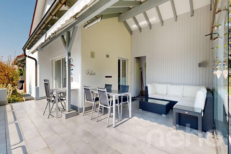Stilvolles Doppeleinfamilienhaus an familienfreundlicher Lage (2)