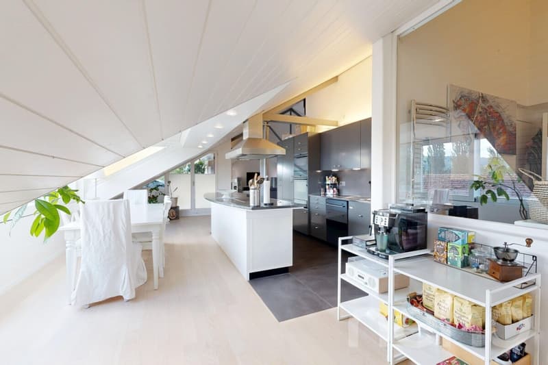 Exklusive 4.5-Zimmer-Dachwohnung mit traumhaftem Rheinblick (12)