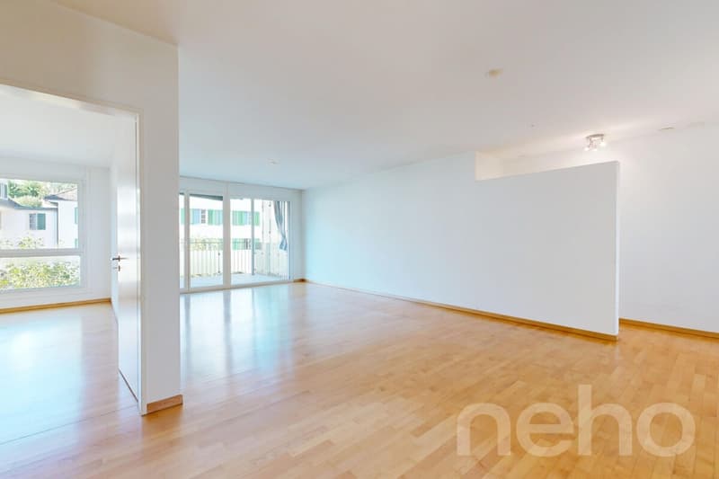 Lichtdurchflutete 4.5-Zimmer-Wohnung in Horgen (2)