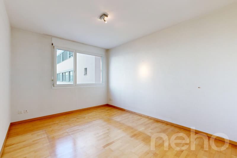 Lichtdurchflutete 4.5-Zimmer-Wohnung in Horgen (8)