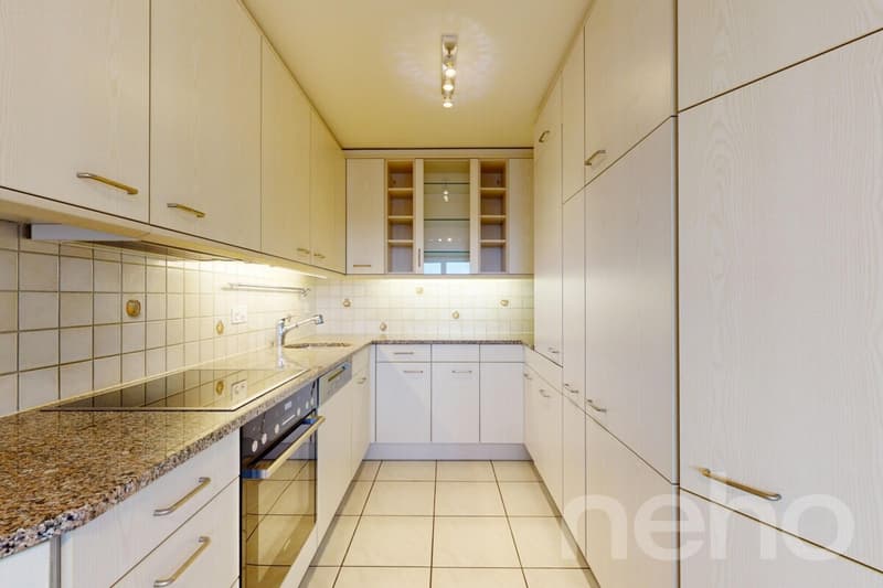 Lichtdurchflutete 4.5 Zimmer Wohnung in Bettlach (5)