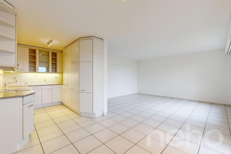 Lichtdurchflutete 4.5 Zimmer Wohnung in Bettlach (2)