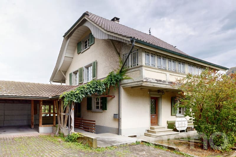 5.5-Zimmer-Einfamilienhaus mit grossem Grundstück und viel Potenzial (3)