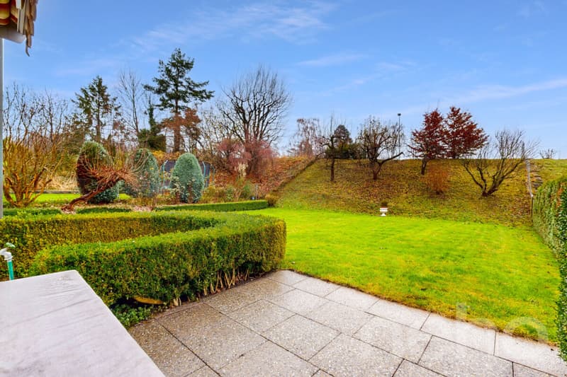 Grosszügiges Haus mit Garten, Doppelgarage und Tempo-30-Lage (1)