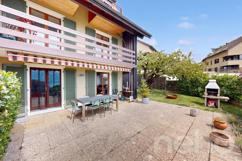 Duplex de charme avec vue imprenable sur le lac et les Alpes (1)