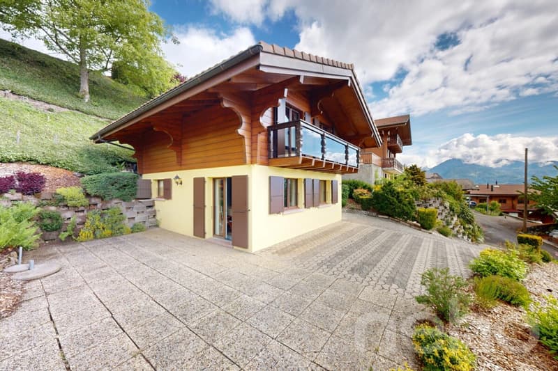 Exclusif: charmant chalet de 3 chambres dans un excellent état (2)