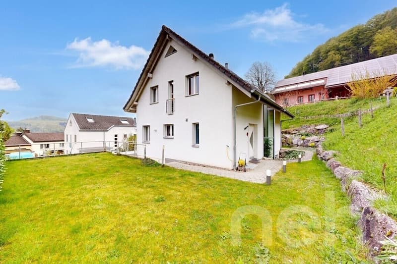 Stilvolles 6.5-Zimmerhaus in erhöhter Lage mit Weitblick (3)