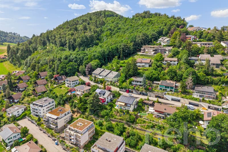 Exklusives Wohnen mit Garten, Wintergarten und Weitsicht (2)