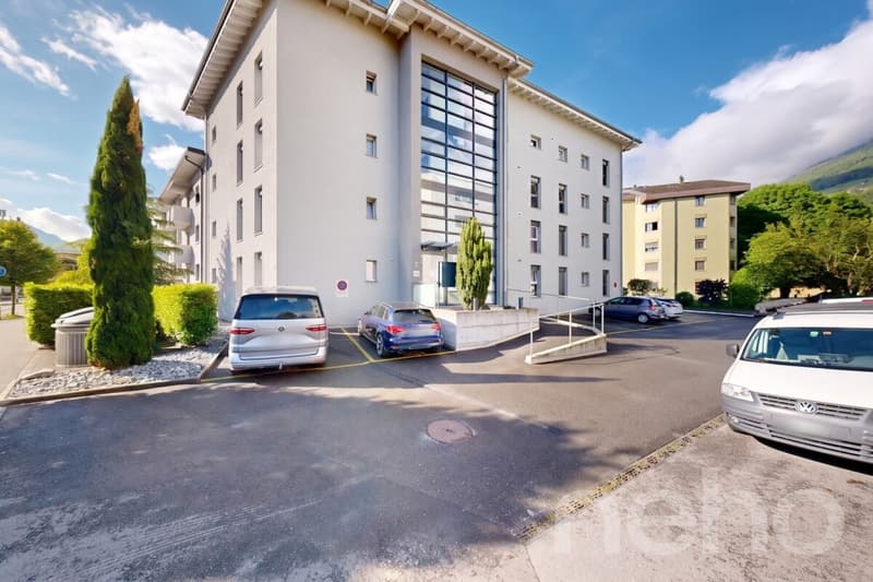 Exclusif: lumineux appartement avec grand balcon-terrasse (2)