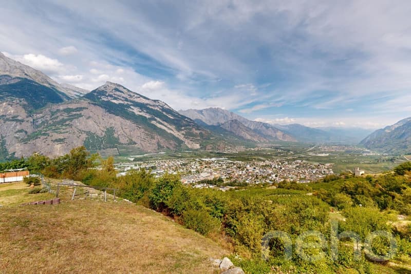 Maison rénovée avec grand jardin et vue sur les montagnes à Saxon (2)