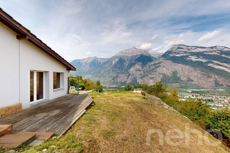 Maison rénovée avec grand jardin et vue sur les montagnes à Saxon (1)