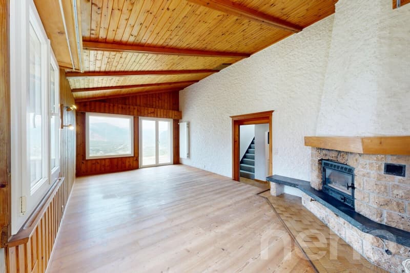 Maison rénovée avec grand jardin et vue sur les montagnes à Saxon (4)