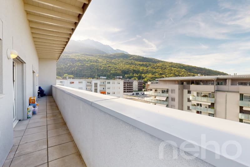 Grand Attique avec terrasse de 60m² et vue sur les montagnes. (9)